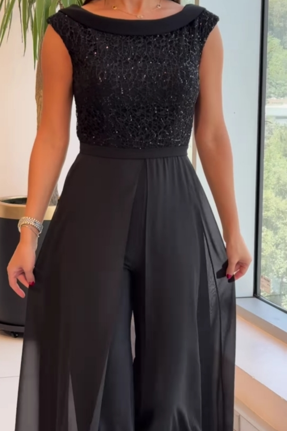 Louna™ | Salopette senza maniche elegante
