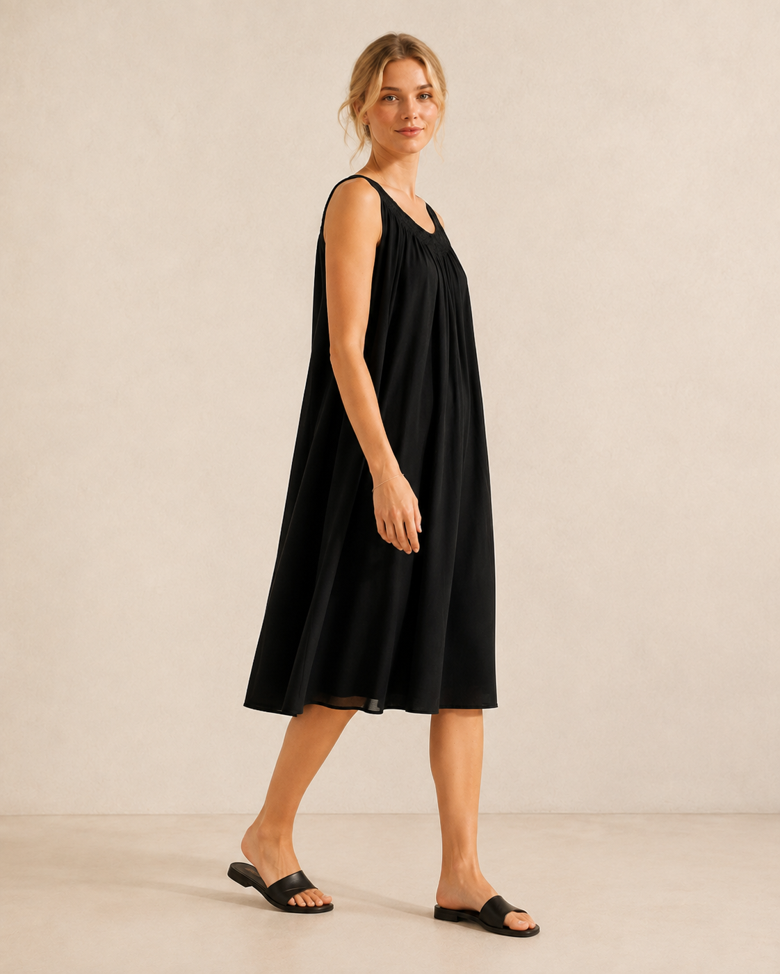 Adela · Vestido Midi Negro de Caída Fluida