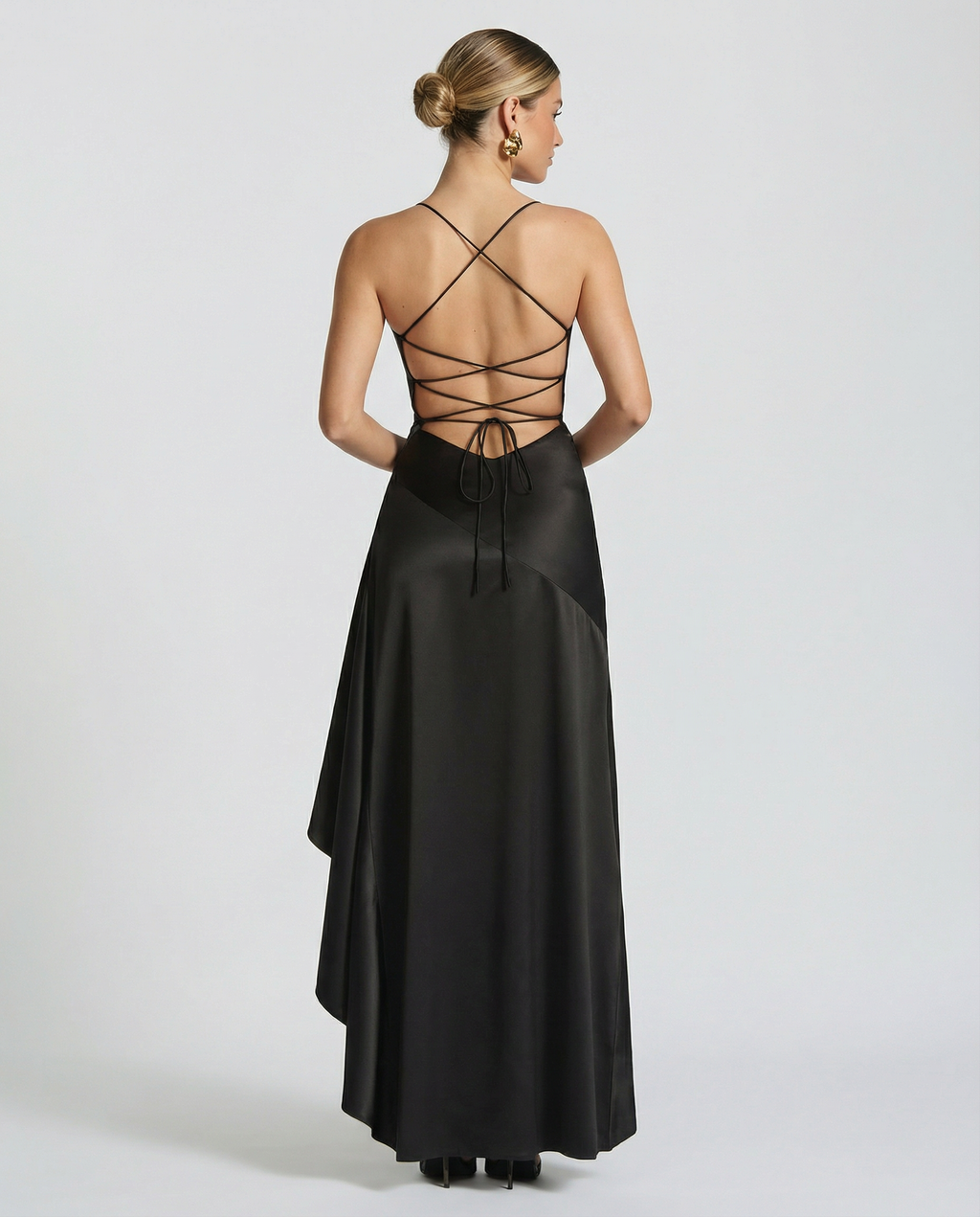 Naomi • Vestido Maxi de Satén con Espalda Atada