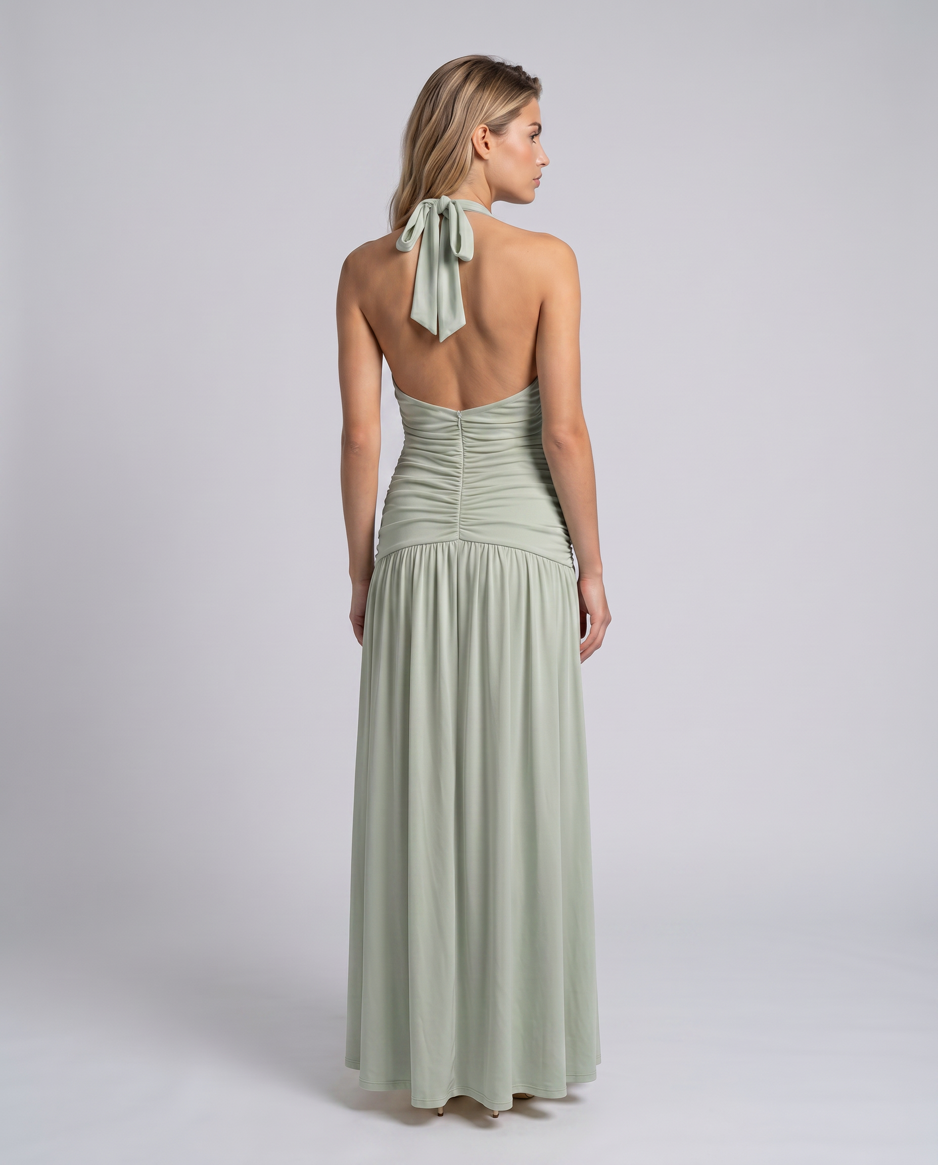 Margaret • Vestido Maxi con Cuello Halter y Corsé Fruncido