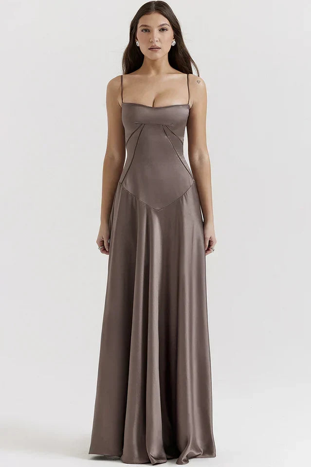 Cara • Vestido Maxi con Espalda Lazada