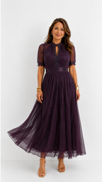 Flavia | Vestido largo color ciruela con escote tipo lágrima y detalles de encaje en chiffon