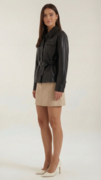 Chaqueta de PU con cinturón de Christina