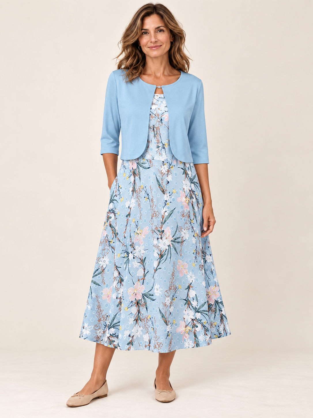 Lola Azul manchas blancas — frontal