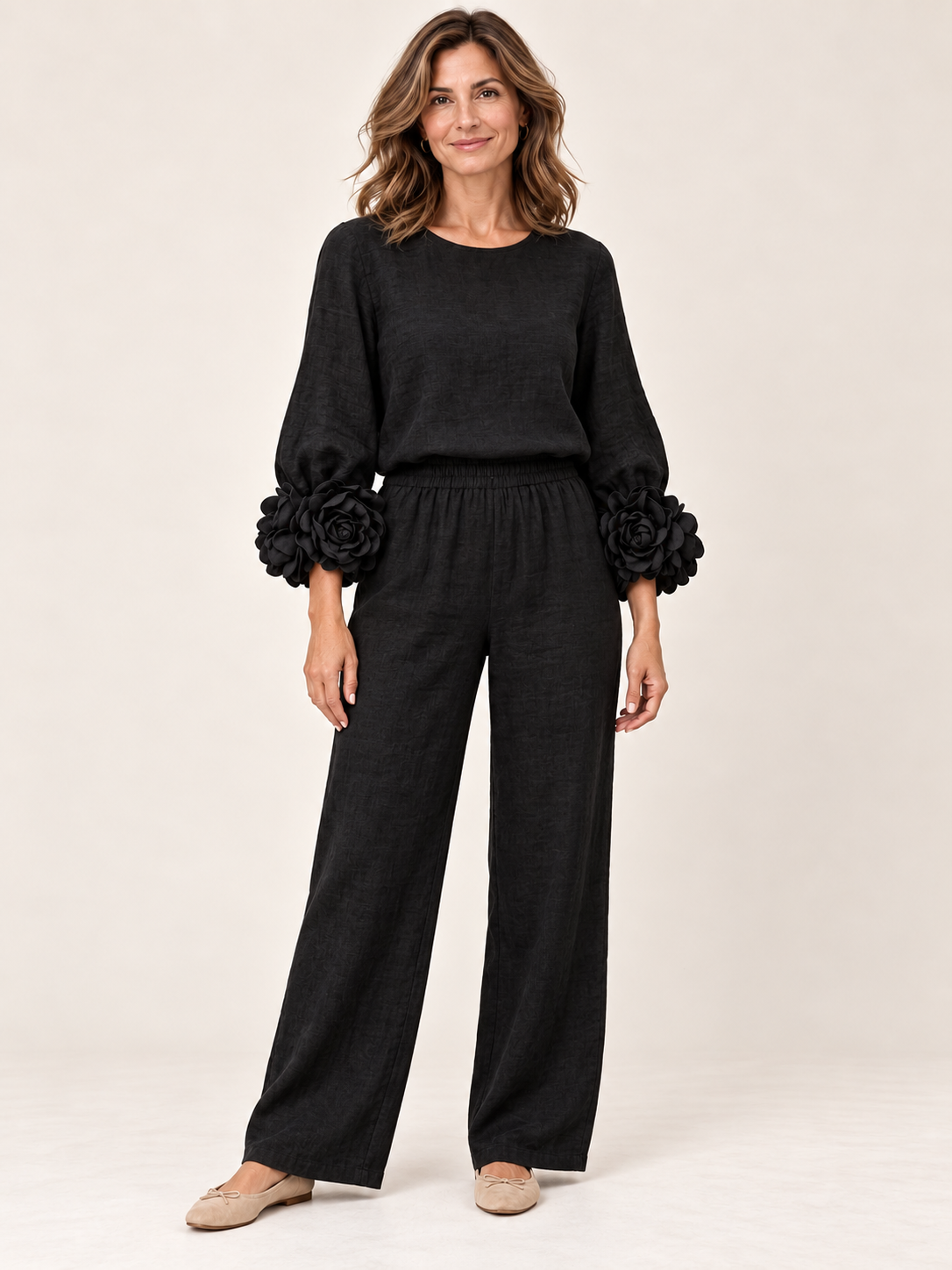 Top con puños florales Negro — frontal